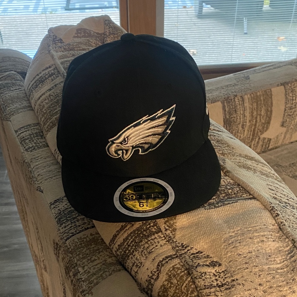 Eagles New Era Black Kids Hat with Silver Logo GO BIRDS